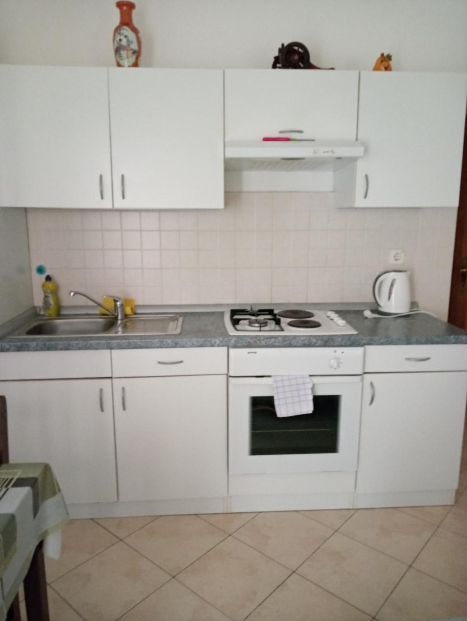 Apartmani Sersic Baška Buitenkant foto