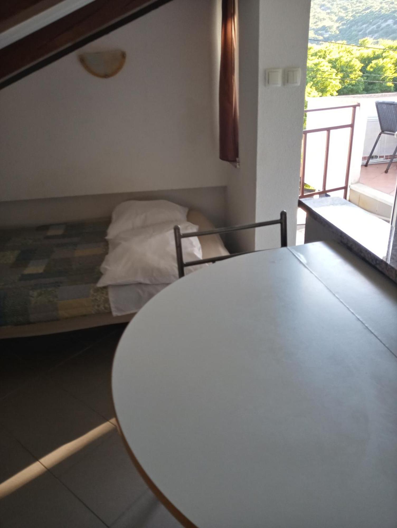 Apartmani Sersic Baška Buitenkant foto