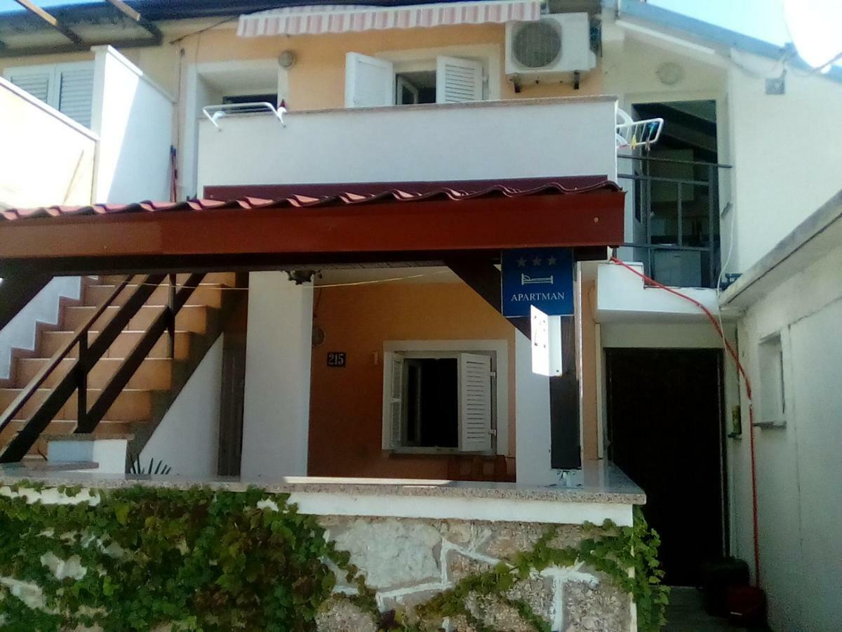 Apartmani Sersic Baška Buitenkant foto