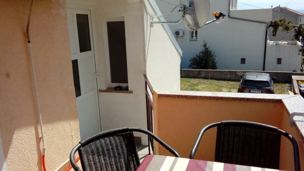 Apartmani Sersic Baška Buitenkant foto